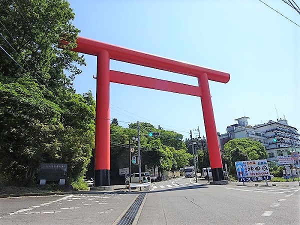 tsukuba jinja torii 1