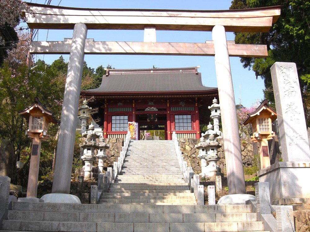 mitake jinja mon 1